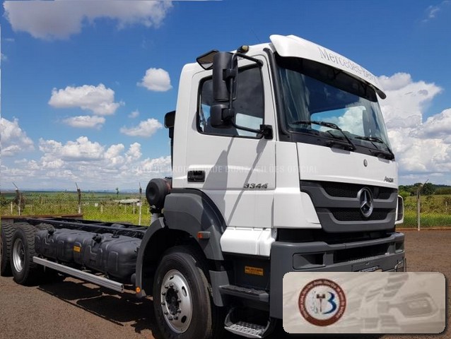 Mercedes Benz (Mb) 3344 Plataforma 2016