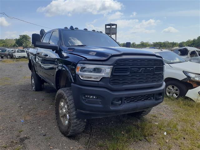 LOTE 042 2500 LARAMIE 2021/2021