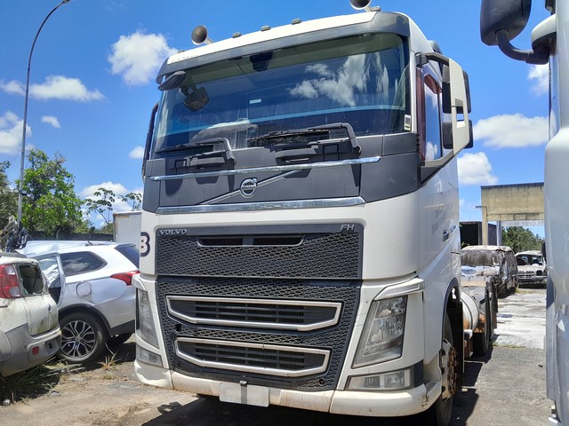 LOTE 024 FH 540 6X4T SUSP 