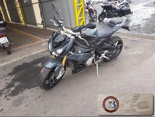 LOTE 004 BMW S1000 R 2017