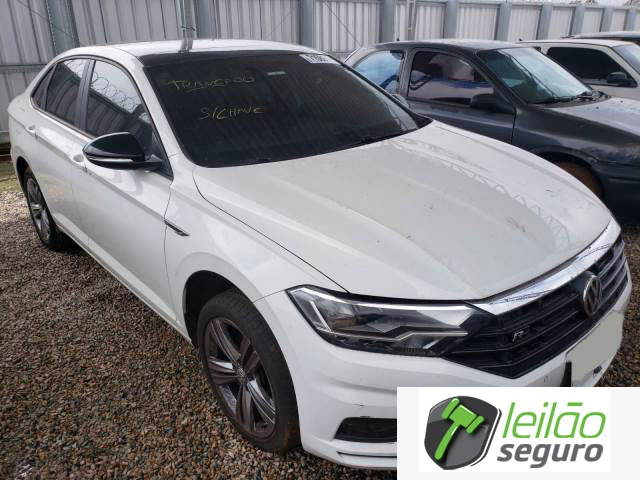 LOTE 053  VOLKSWAGEN/JETTA R-LINE 250 1.4